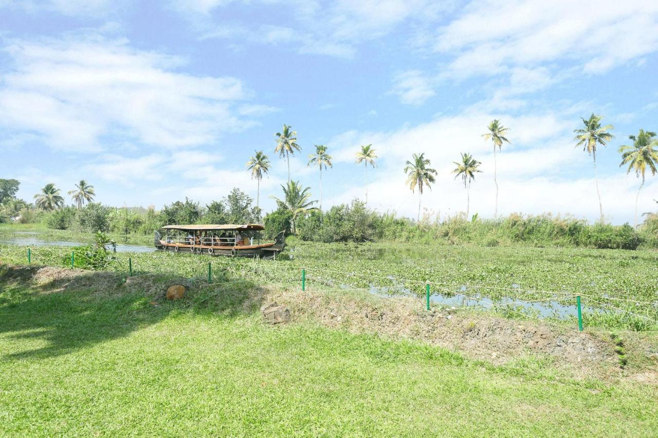 Oyo 26874 Manor Backwater Resort קומרקום מראה חיצוני תמונה