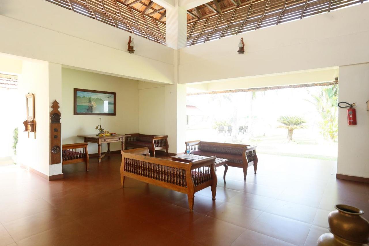 Oyo 26874 Manor Backwater Resort קומרקום מראה חיצוני תמונה